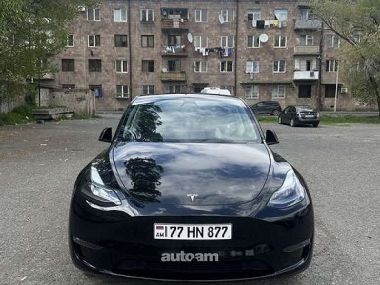 Tesla Model Y  2023 