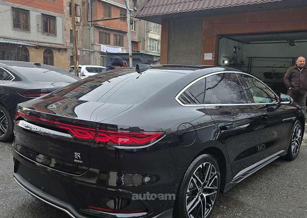 BYD Han EV