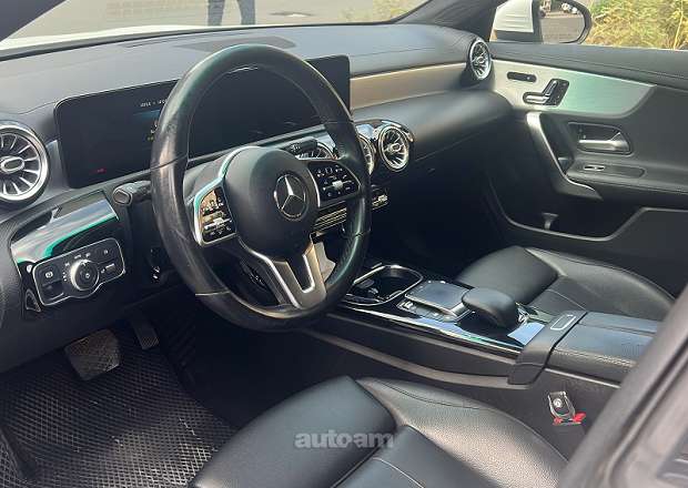 Mercedes-Benz CLA 250