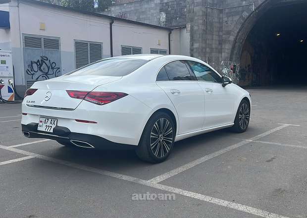 Mercedes-Benz CLA 250
