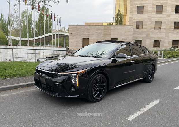 Kia K4