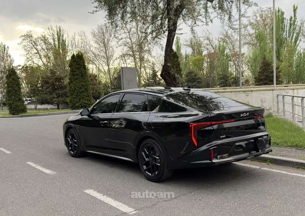 Kia K4