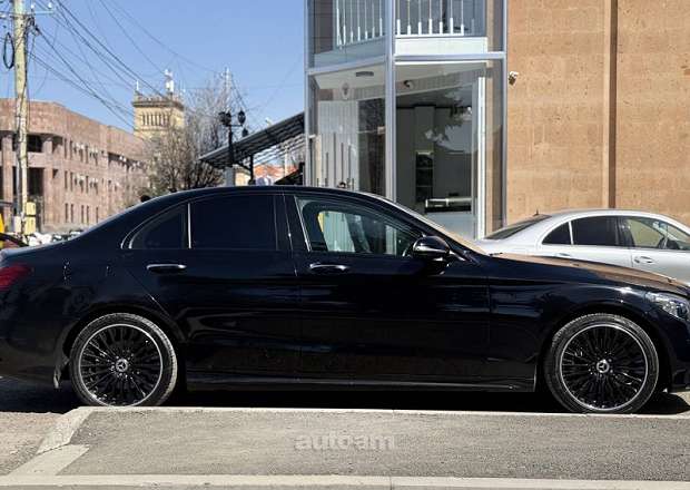 Mercedes-Benz C 300