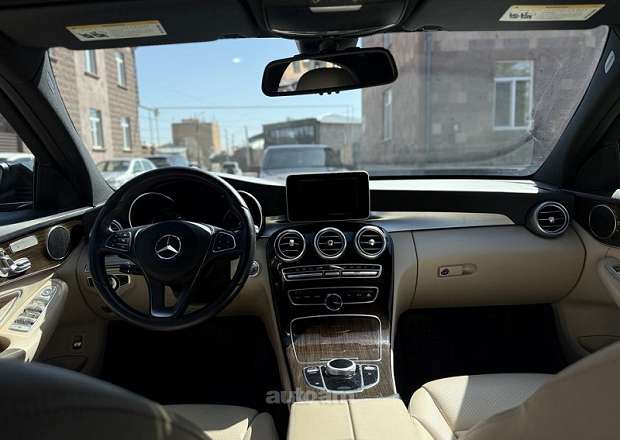 Mercedes-Benz C 300