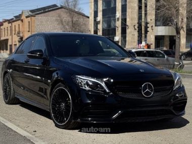 Mercedes-Benz C 300  2018 
