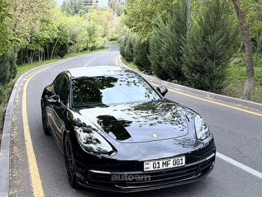 Porsche Panamera  2019 