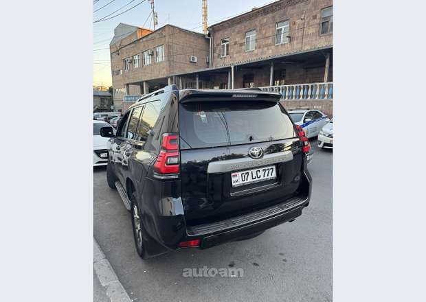 Toyota Land Cruiser Prado