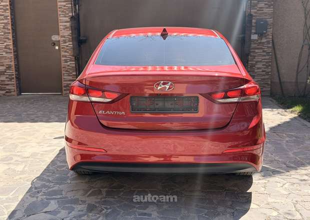 Hyundai Elantra
