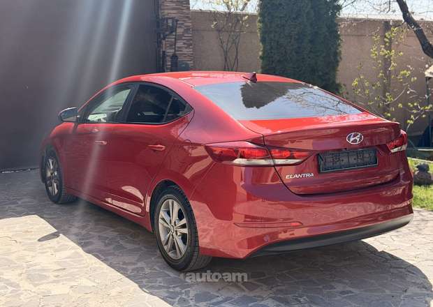 Hyundai Elantra