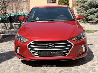 Hyundai Elantra  2017 