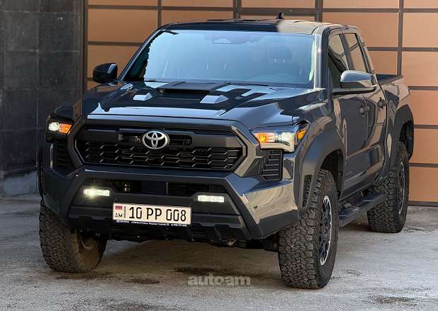 Toyota Tacoma