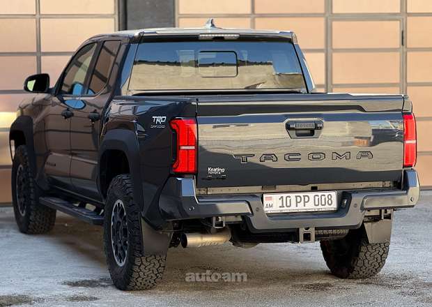 Toyota Tacoma