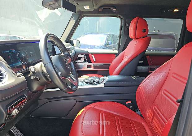 Mercedes-Benz G 550
