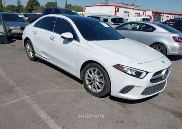 Mercedes-Benz A 220