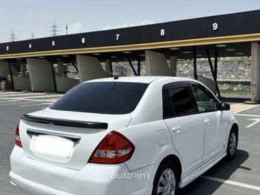 Nissan Tiida  2007 