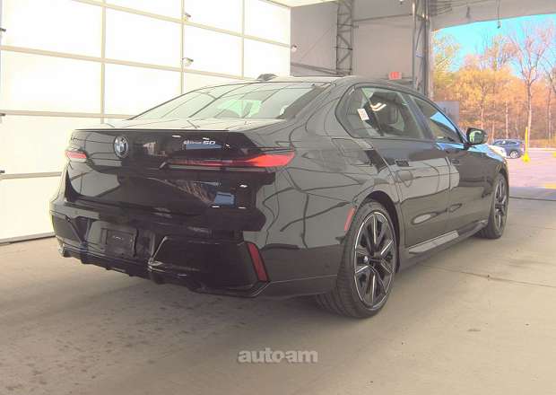 BMW i7