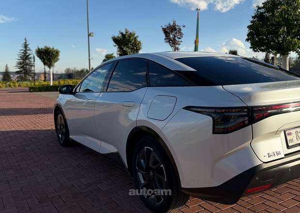 Toyota Bz3
