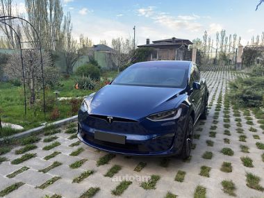 Tesla Model X  2023 