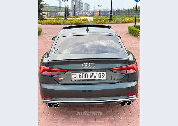 Audi S5
