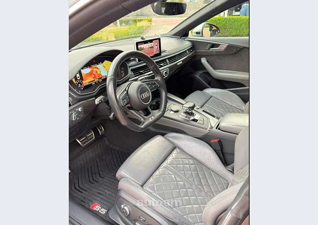 Audi S5