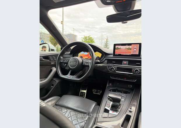 Audi S5