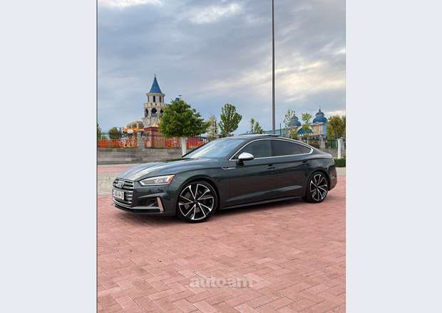 Audi S5