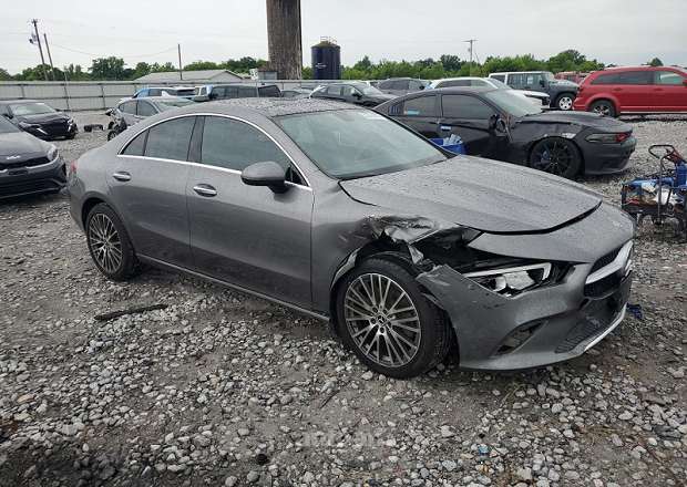 Mercedes-Benz CLA 250