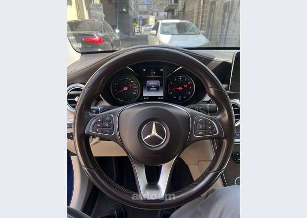 Mercedes-Benz GLC 300