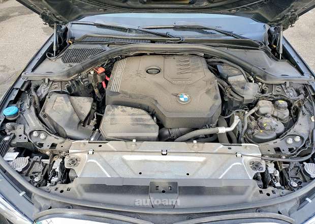 BMW 330