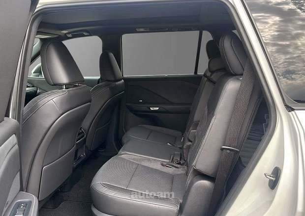 Lexus TX