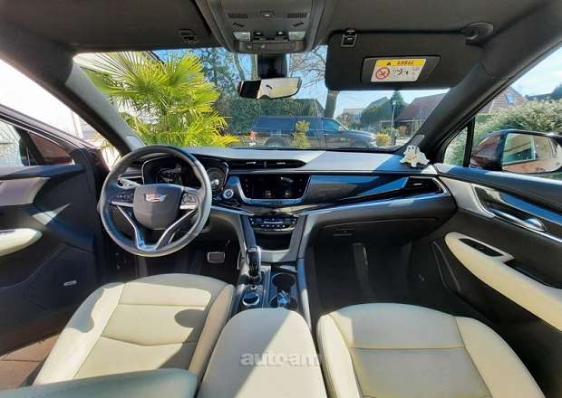 Cadillac XT6