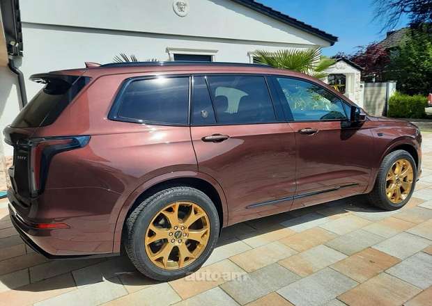 Cadillac XT6