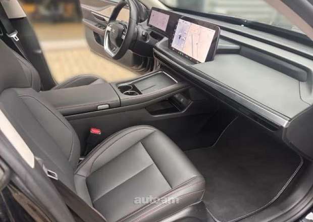 Xpeng P7