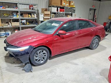 Hyundai Elantra  2024 