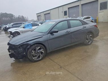 Hyundai Elantra  2024 