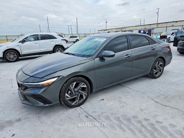 Hyundai Elantra  2023 