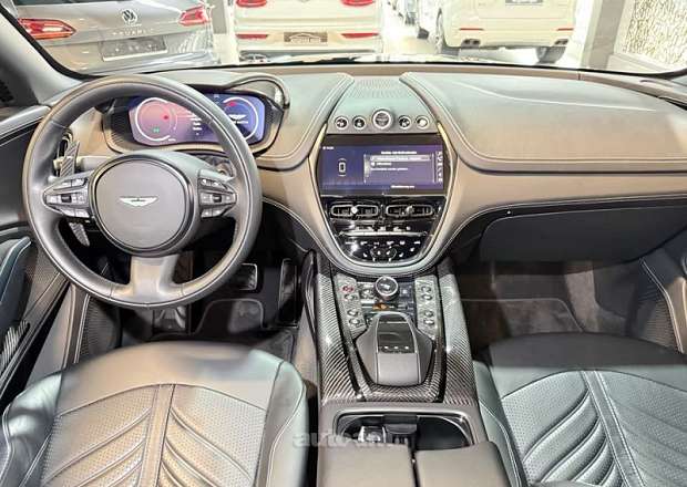 Aston Martin DBX