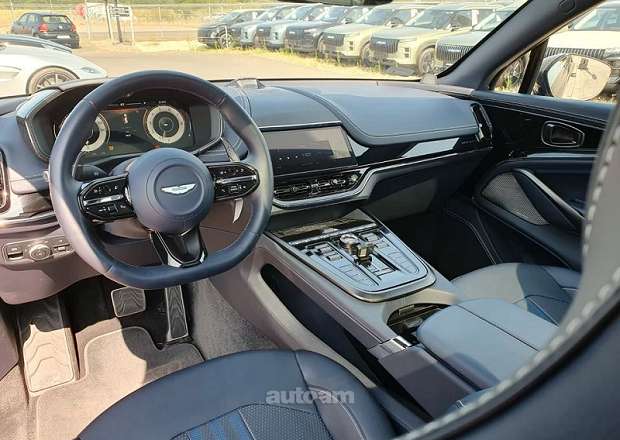 Aston Martin DBX