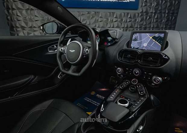 Aston Martin V8 Vantage