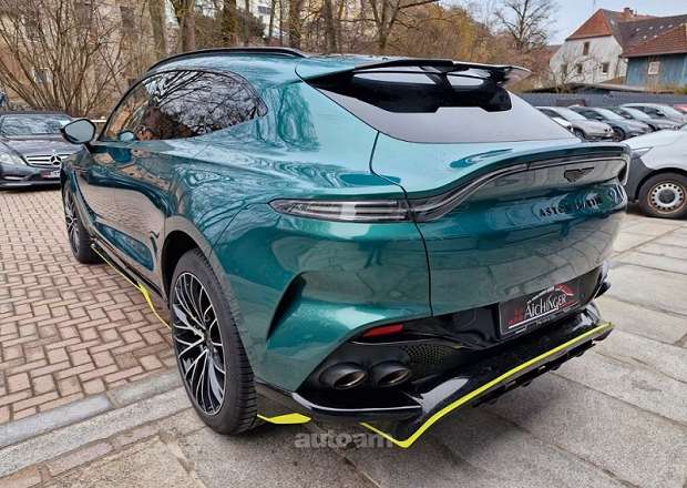 Aston Martin DBX