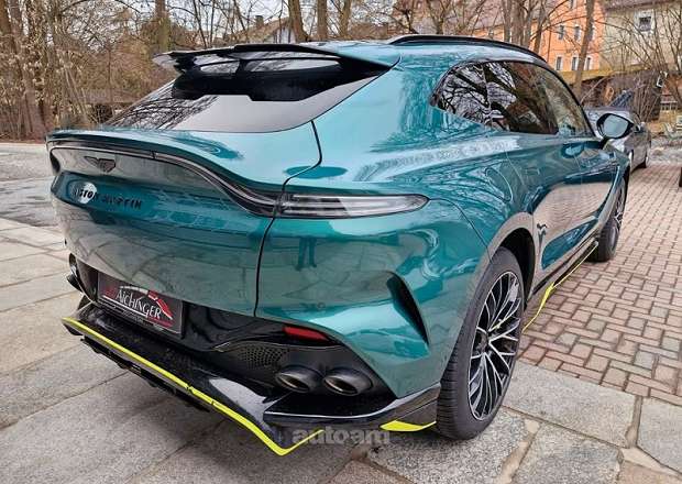 Aston Martin DBX
