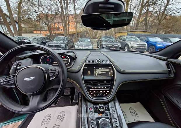 Aston Martin DBX