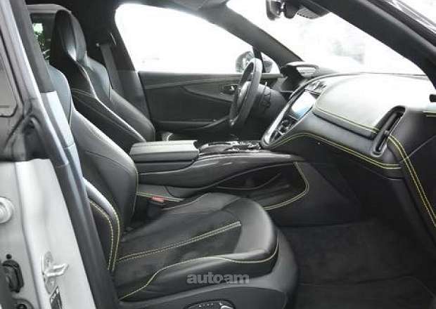 Aston Martin DBX