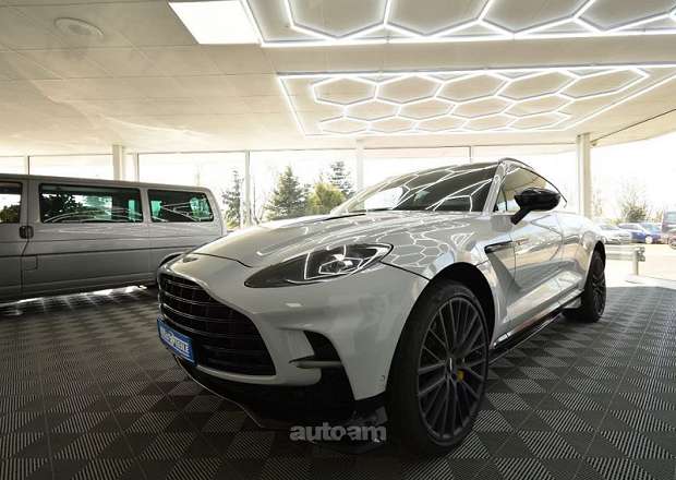 Aston Martin DBX