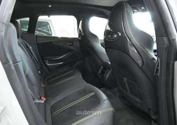 Aston Martin DBX