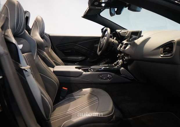 Aston Martin V8 Vantage