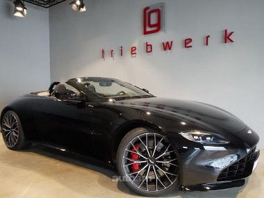 Aston Martin V8 Vantage  2023 