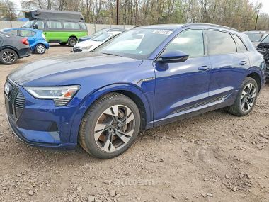 Audi e-tron  2021 