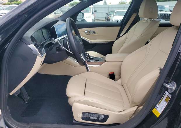 BMW 330