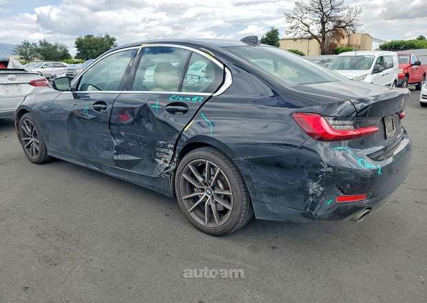 BMW 330